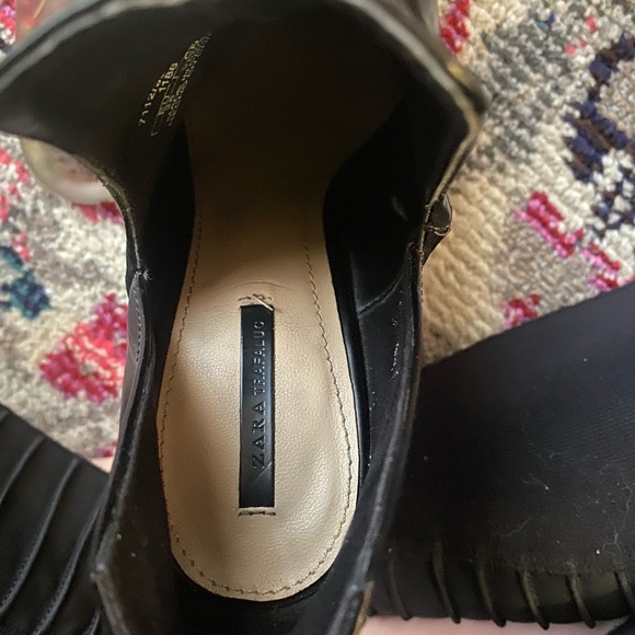 Zara Trafaluc black booties size 38/6.5 - Picture 2 of 6